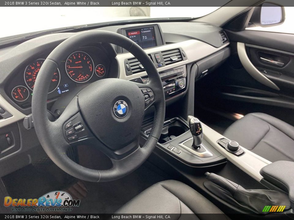 2018 BMW 3 Series 320i Sedan Alpine White / Black Photo #16