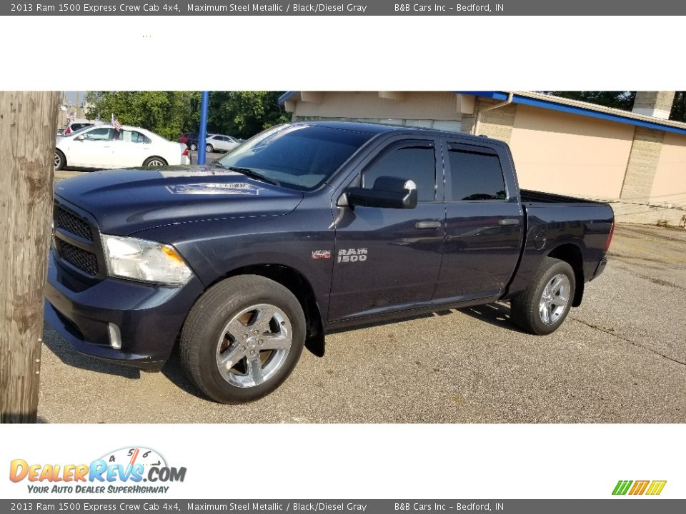 2013 Ram 1500 Express Crew Cab 4x4 Maximum Steel Metallic / Black/Diesel Gray Photo #23