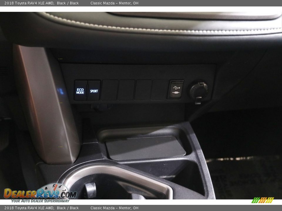 2018 Toyota RAV4 XLE AWD Black / Black Photo #12
