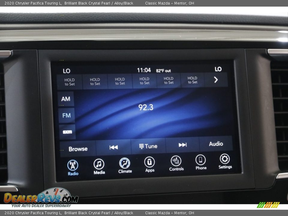 2020 Chrysler Pacifica Touring L Brilliant Black Crystal Pearl / Alloy/Black Photo #10