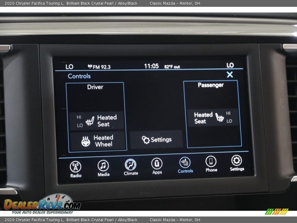 2020 Chrysler Pacifica Touring L Brilliant Black Crystal Pearl / Alloy/Black Photo #12