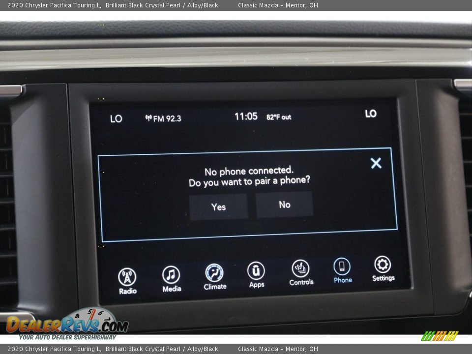 2020 Chrysler Pacifica Touring L Brilliant Black Crystal Pearl / Alloy/Black Photo #13