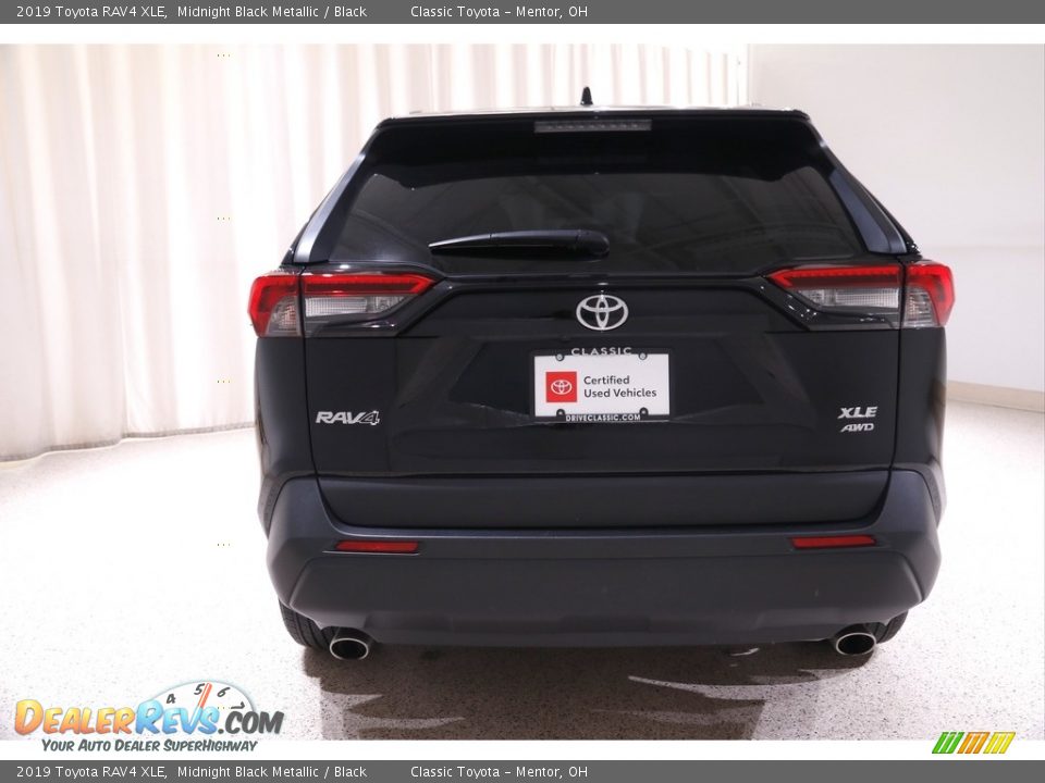 2019 Toyota RAV4 XLE Midnight Black Metallic / Black Photo #18