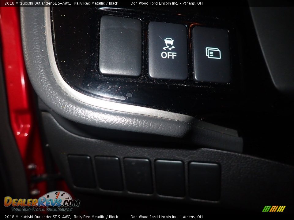 2018 Mitsubishi Outlander SE S-AWC Rally Red Metallic / Black Photo #32