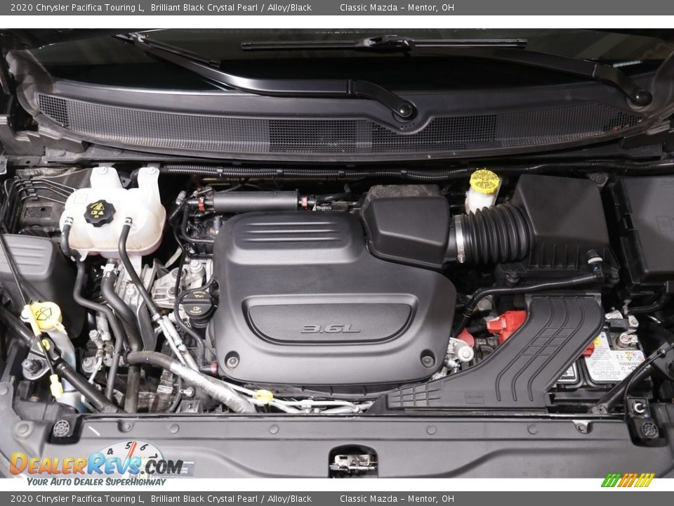 2020 Chrysler Pacifica Touring L Brilliant Black Crystal Pearl / Alloy/Black Photo #24