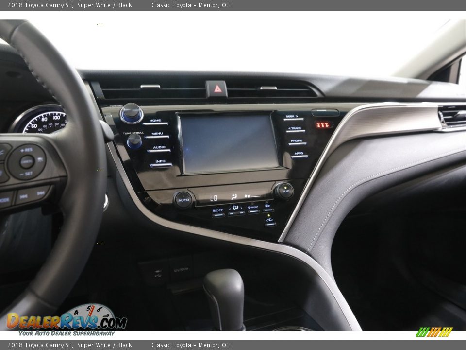 2018 Toyota Camry SE Super White / Black Photo #9
