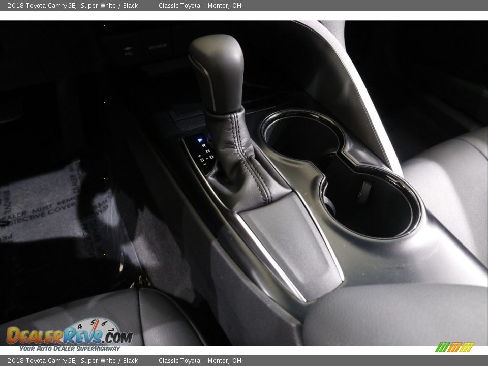 2018 Toyota Camry SE Super White / Black Photo #13