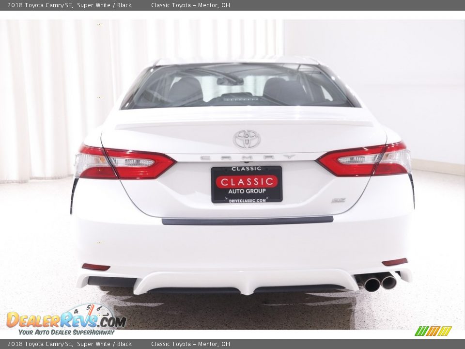 2018 Toyota Camry SE Super White / Black Photo #17