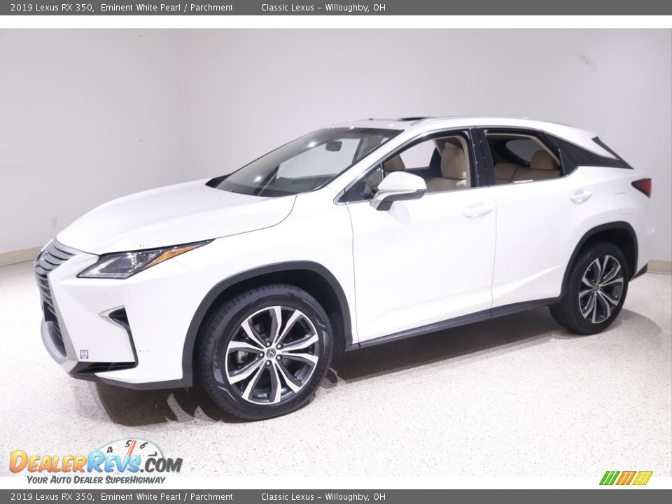 Front 3/4 View of 2019 Lexus RX 350 Photo #3