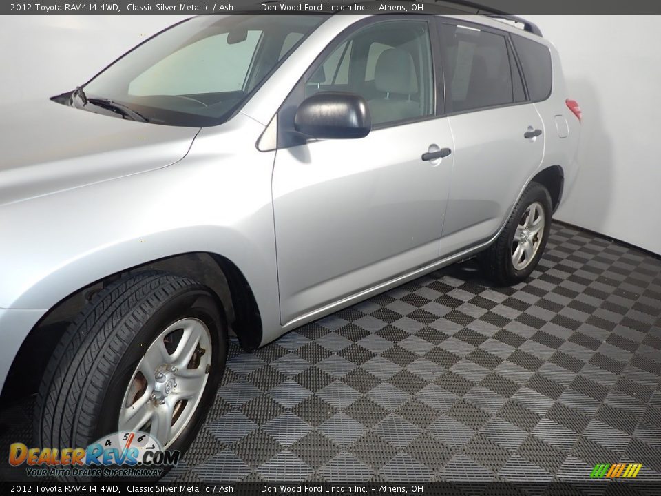 2012 Toyota RAV4 I4 4WD Classic Silver Metallic / Ash Photo #9