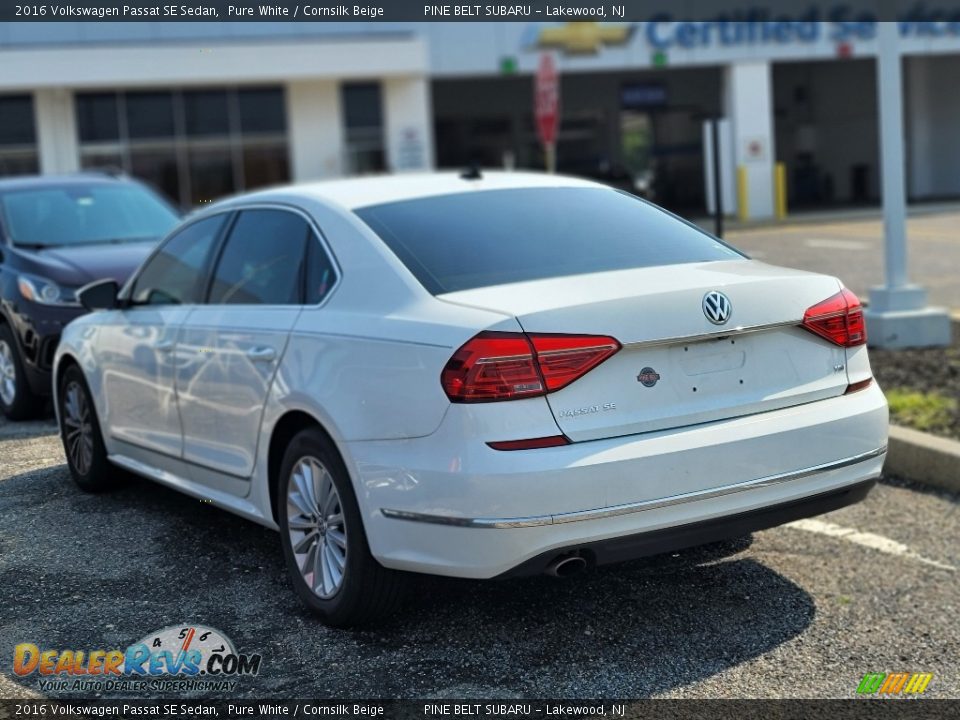 2016 Volkswagen Passat SE Sedan Pure White / Cornsilk Beige Photo #5