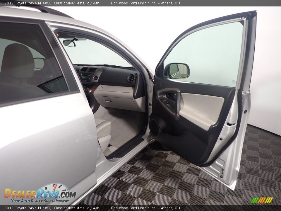 2012 Toyota RAV4 I4 4WD Classic Silver Metallic / Ash Photo #34