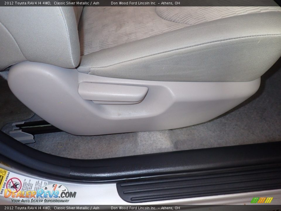 2012 Toyota RAV4 I4 4WD Classic Silver Metallic / Ash Photo #36