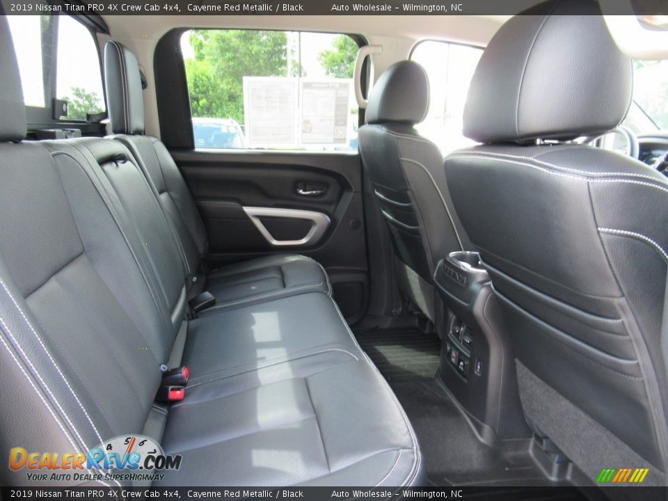 2019 Nissan Titan PRO 4X Crew Cab 4x4 Cayenne Red Metallic / Black Photo #14