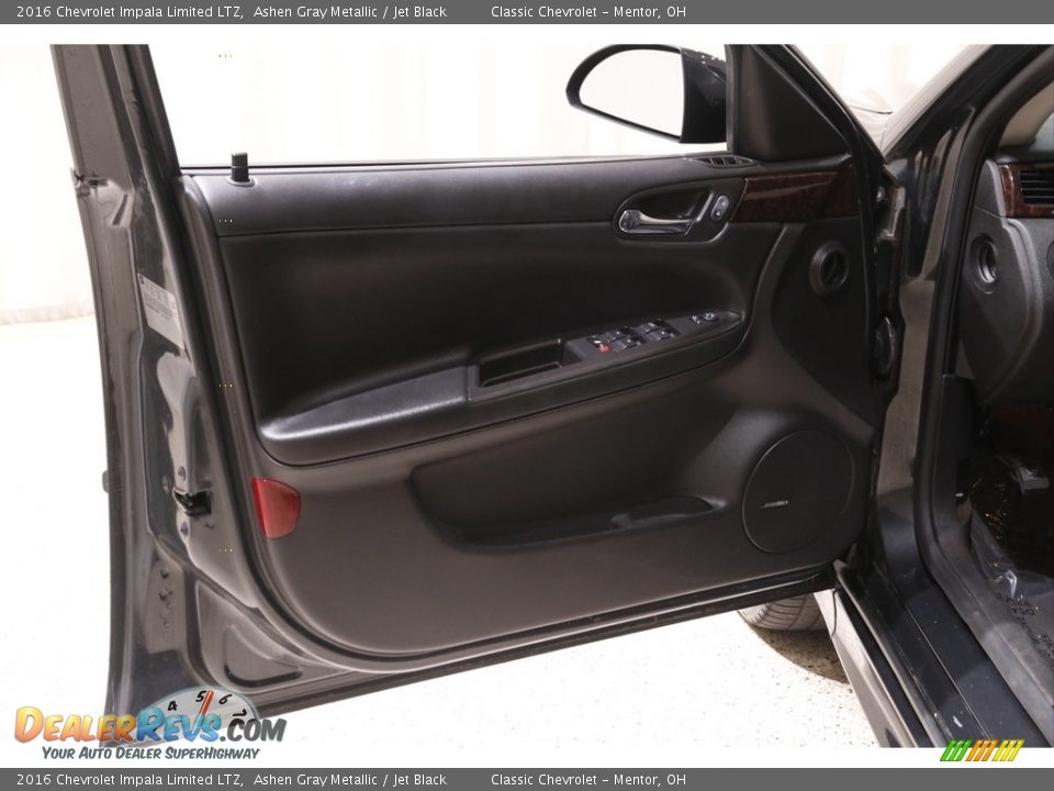 Door Panel of 2016 Chevrolet Impala Limited LTZ Photo #4