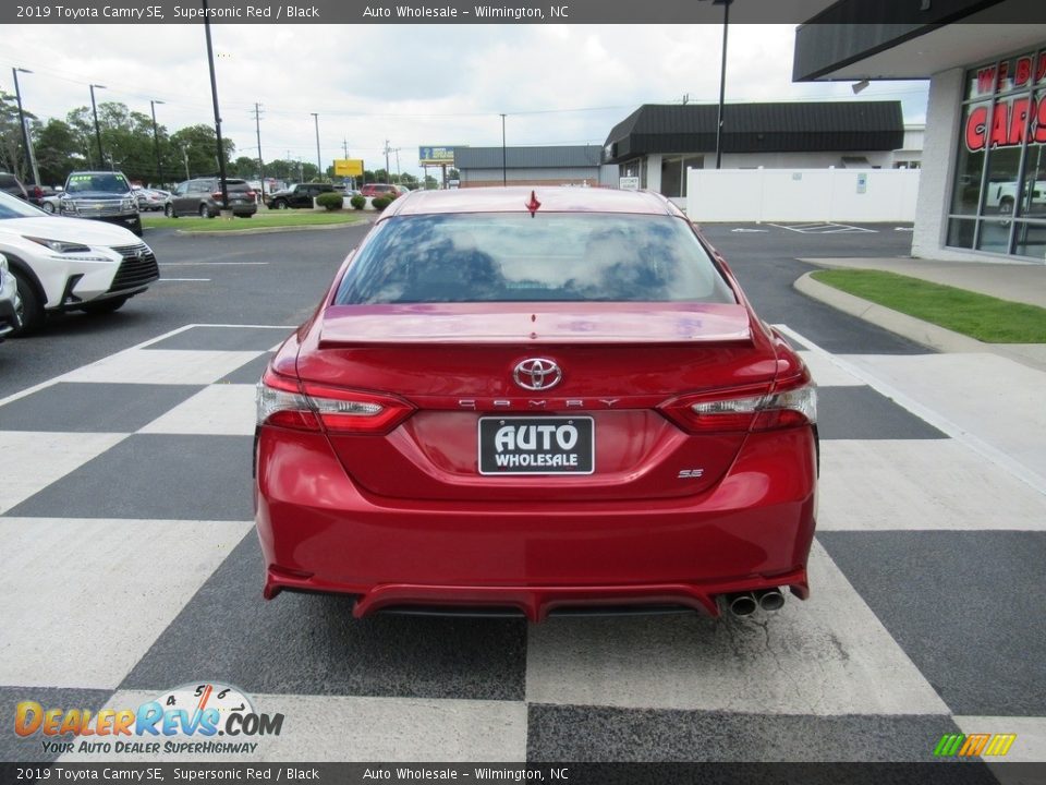 2019 Toyota Camry SE Supersonic Red / Black Photo #4