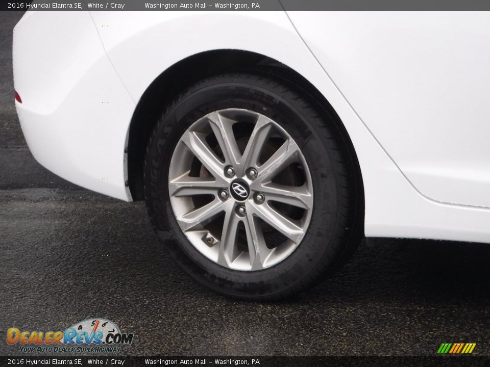 2016 Hyundai Elantra SE White / Gray Photo #3