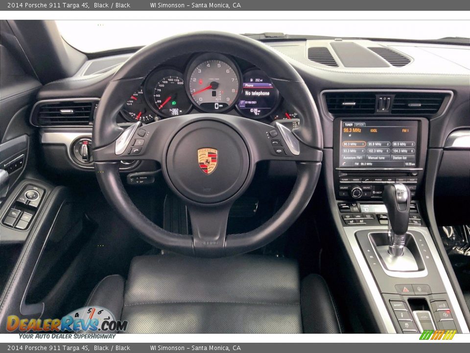 Dashboard of 2014 Porsche 911 Targa 4S Photo #4