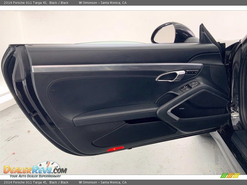 Door Panel of 2014 Porsche 911 Targa 4S Photo #26