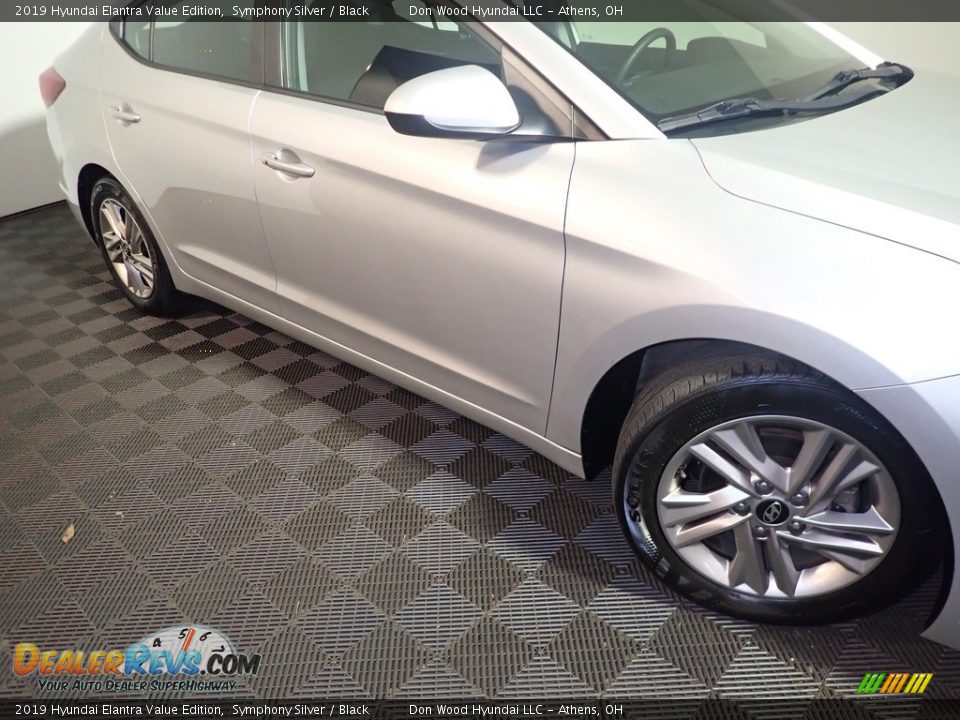 2019 Hyundai Elantra Value Edition Symphony Silver / Black Photo #6