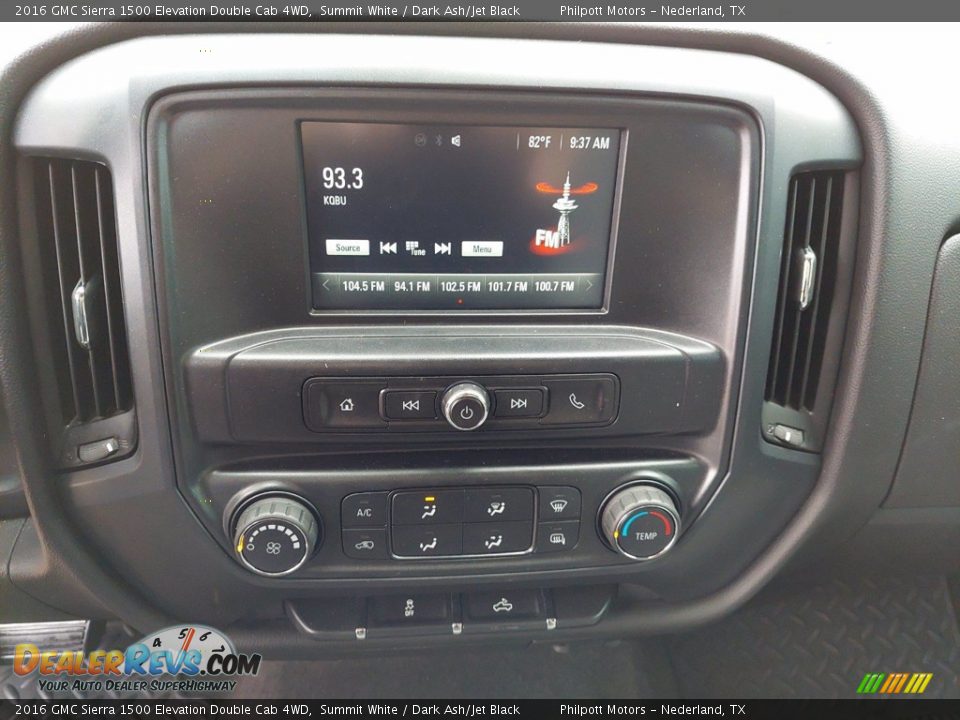 Controls of 2016 GMC Sierra 1500 Elevation Double Cab 4WD Photo #17