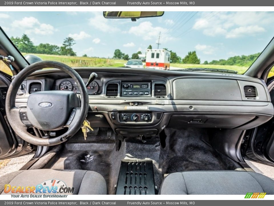 2009 Ford Crown Victoria Police Interceptor Black / Dark Charcoal Photo #30