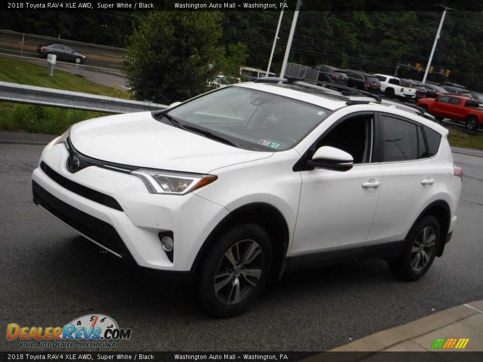 2018 Toyota RAV4 XLE AWD Super White / Black Photo #12