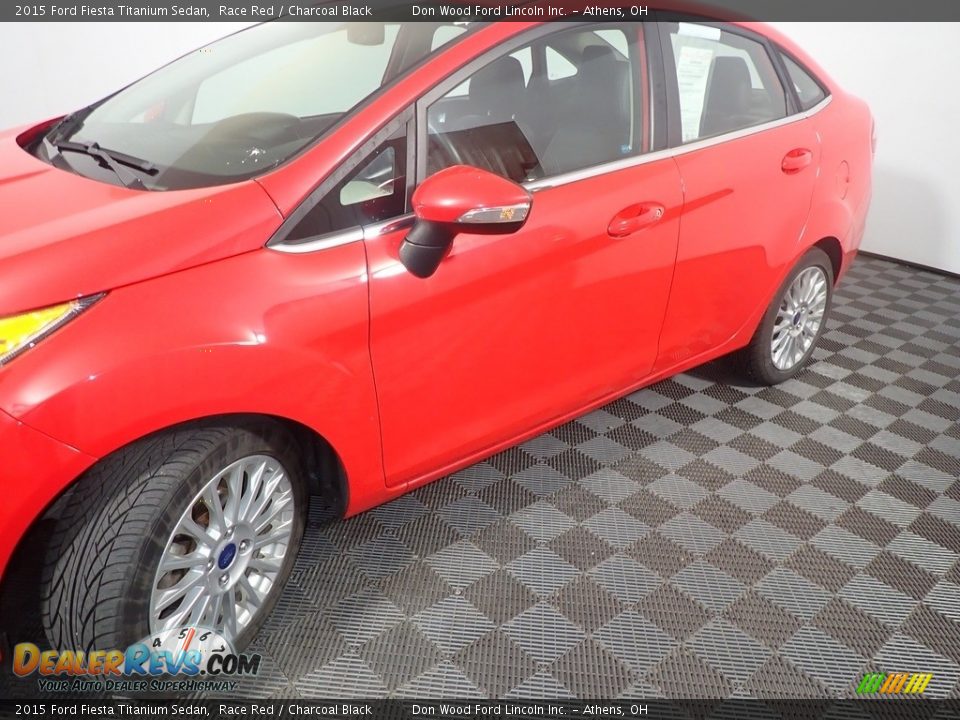 2015 Ford Fiesta Titanium Sedan Race Red / Charcoal Black Photo #11