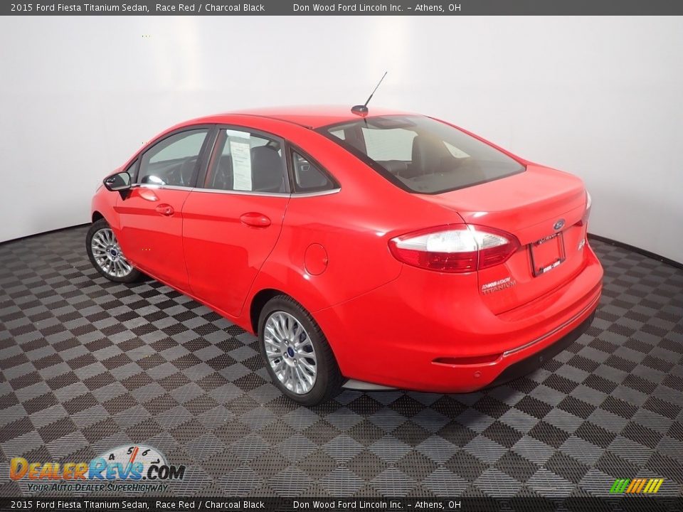 2015 Ford Fiesta Titanium Sedan Race Red / Charcoal Black Photo #13