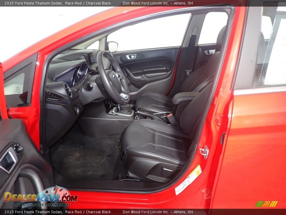 Front Seat of 2015 Ford Fiesta Titanium Sedan Photo #23