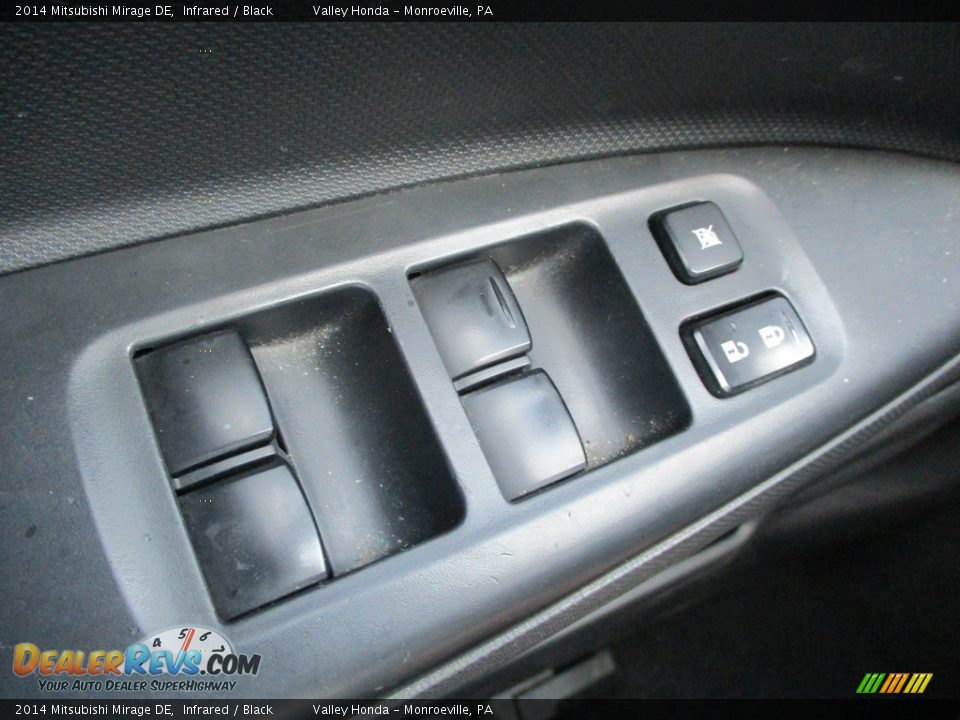 2014 Mitsubishi Mirage DE Infrared / Black Photo #17