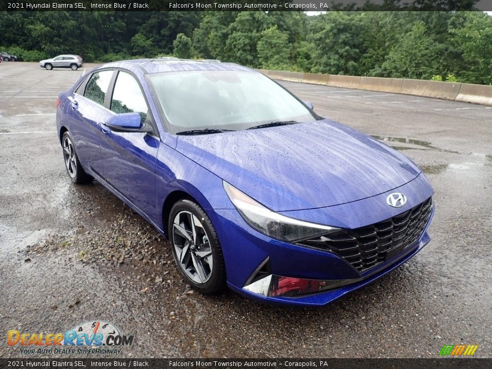 Front 3/4 View of 2021 Hyundai Elantra SEL Photo #3