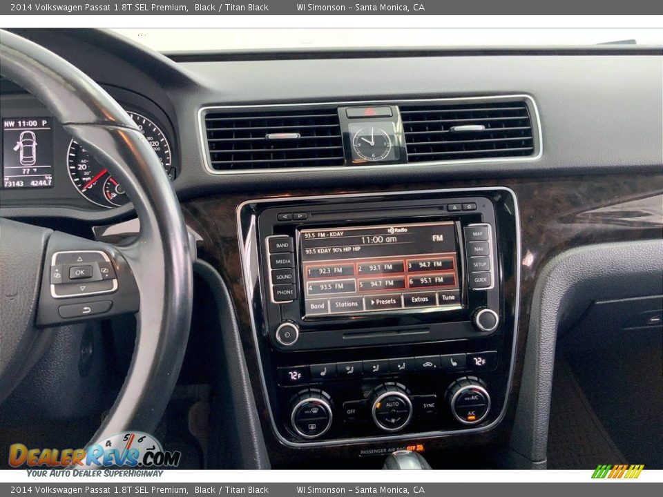 Controls of 2014 Volkswagen Passat 1.8T SEL Premium Photo #5