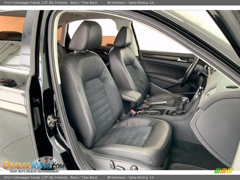 Front Seat of 2014 Volkswagen Passat 1.8T SEL Premium Photo #6