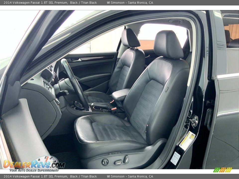 Front Seat of 2014 Volkswagen Passat 1.8T SEL Premium Photo #18