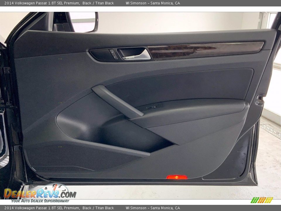 Door Panel of 2014 Volkswagen Passat 1.8T SEL Premium Photo #27