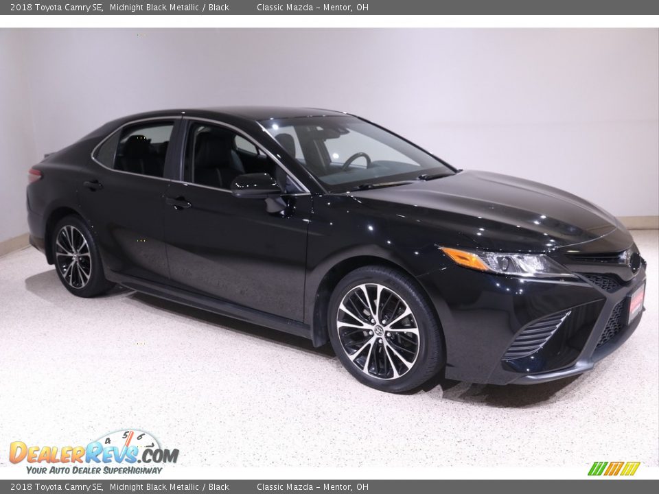 2018 Toyota Camry SE Midnight Black Metallic / Black Photo #1