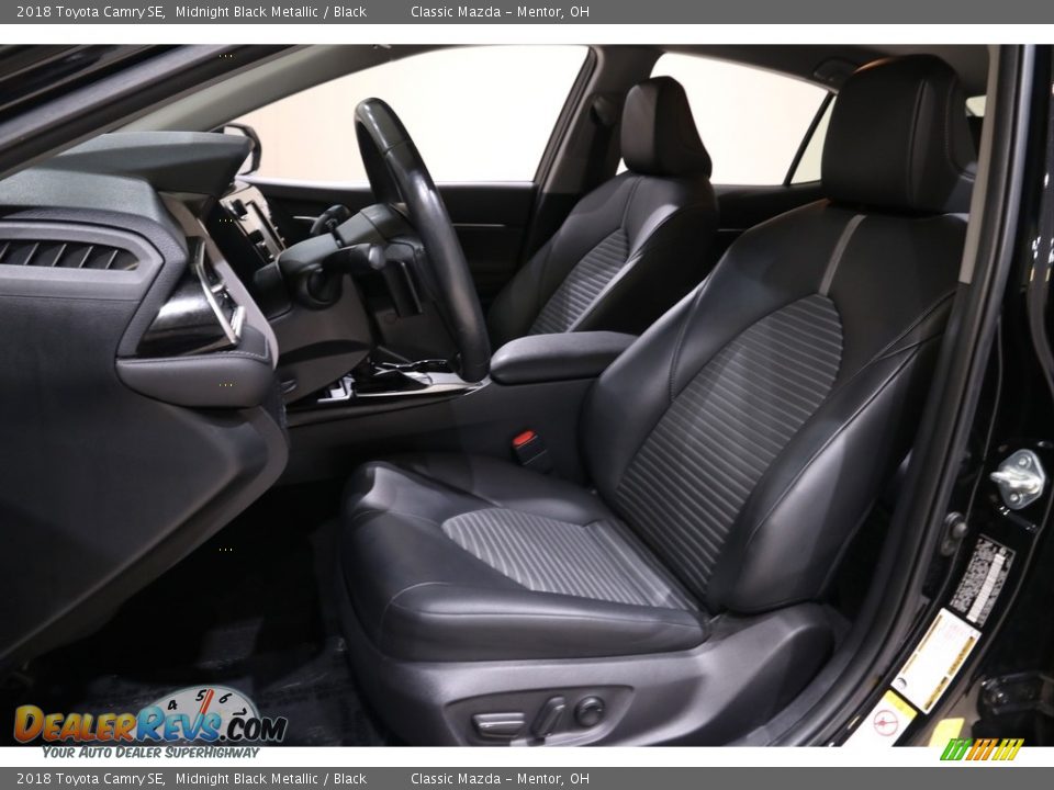 2018 Toyota Camry SE Midnight Black Metallic / Black Photo #5