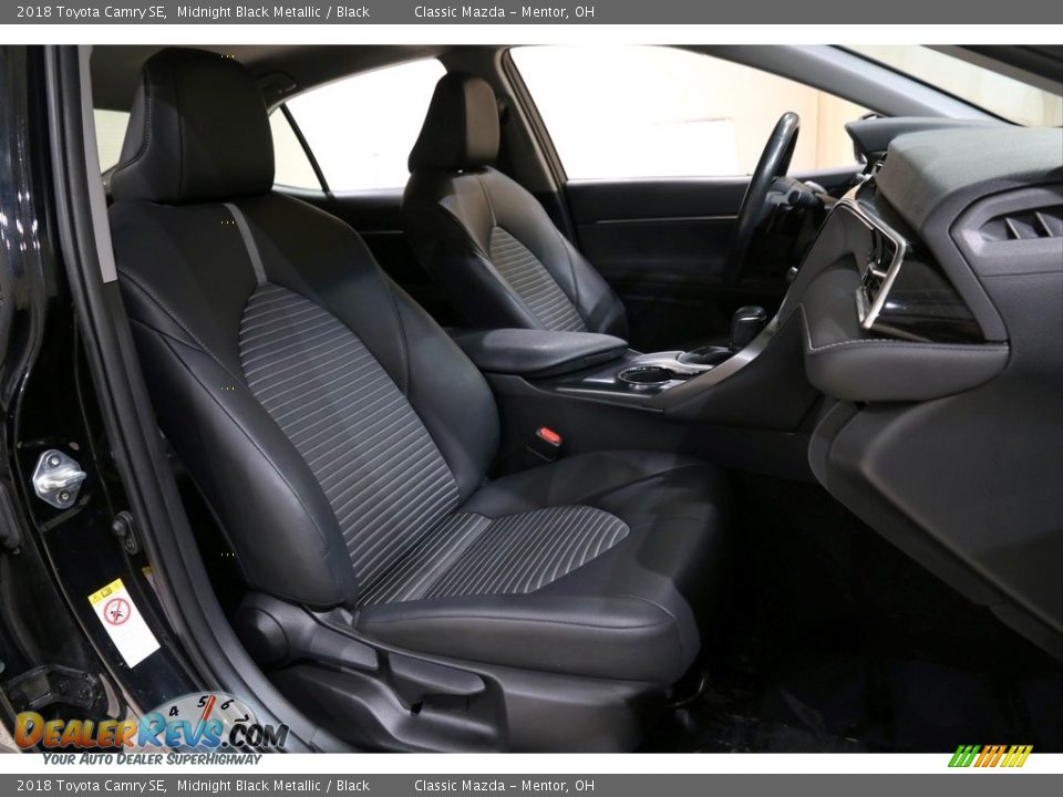 2018 Toyota Camry SE Midnight Black Metallic / Black Photo #13