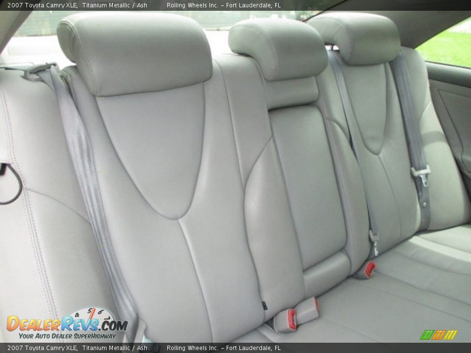 2007 Toyota Camry XLE Titanium Metallic / Ash Photo #8
