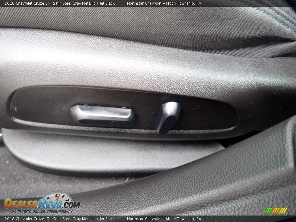 2018 Chevrolet Cruze LT Satin Steel Gray Metallic / Jet Black Photo #25