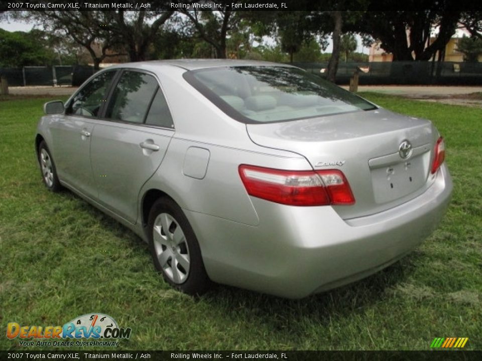 2007 Toyota Camry XLE Titanium Metallic / Ash Photo #9
