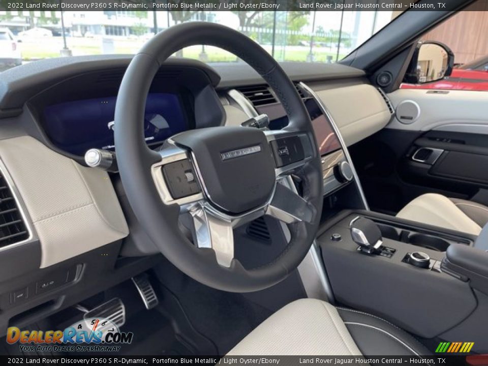 Front Seat of 2022 Land Rover Discovery P360 S R-Dynamic Photo #21