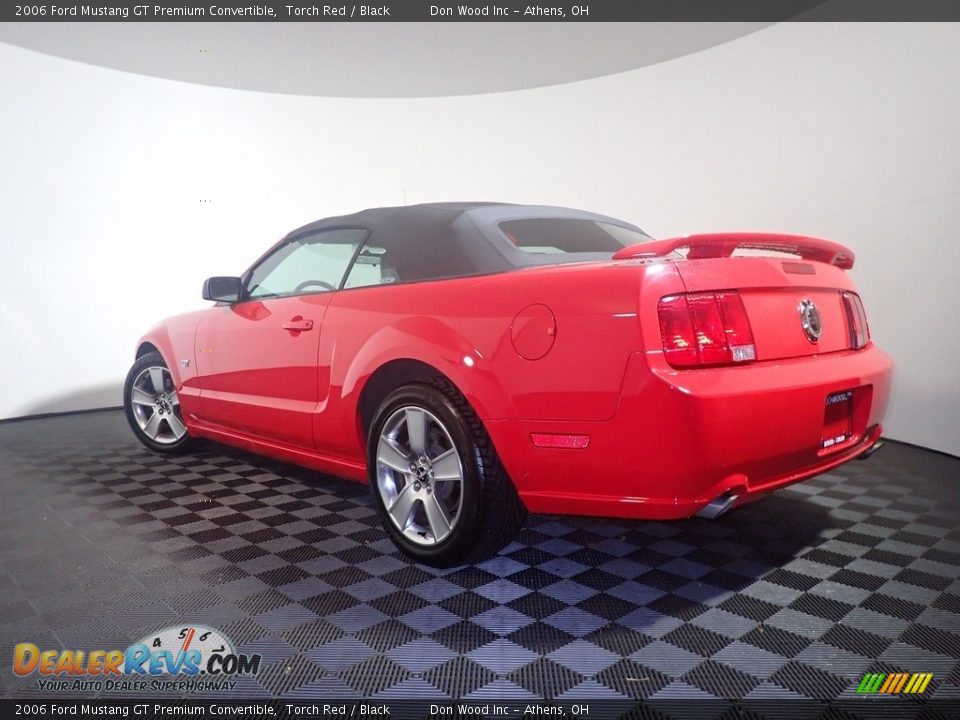 2006 Ford Mustang GT Premium Convertible Torch Red / Black Photo #10