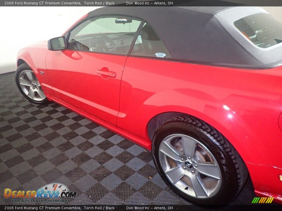 2006 Ford Mustang GT Premium Convertible Torch Red / Black Photo #17