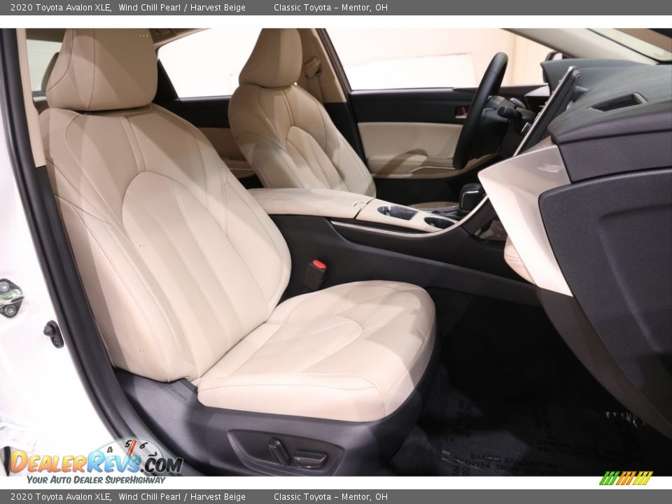 2020 Toyota Avalon XLE Wind Chill Pearl / Harvest Beige Photo #16