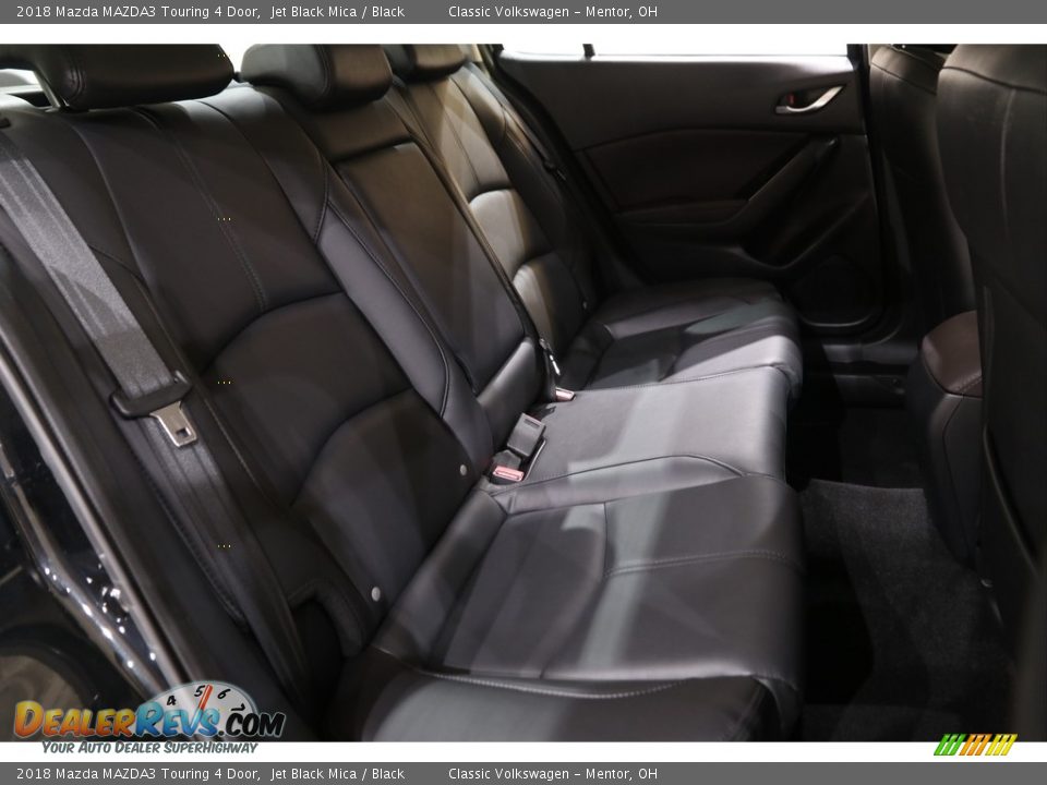 2018 Mazda MAZDA3 Touring 4 Door Jet Black Mica / Black Photo #16