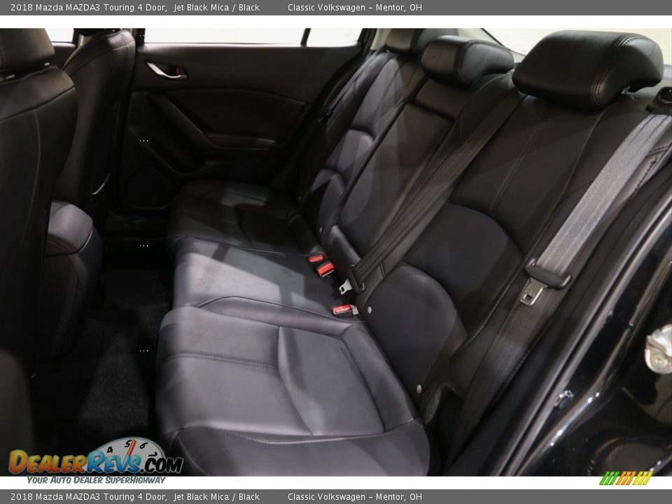 2018 Mazda MAZDA3 Touring 4 Door Jet Black Mica / Black Photo #17