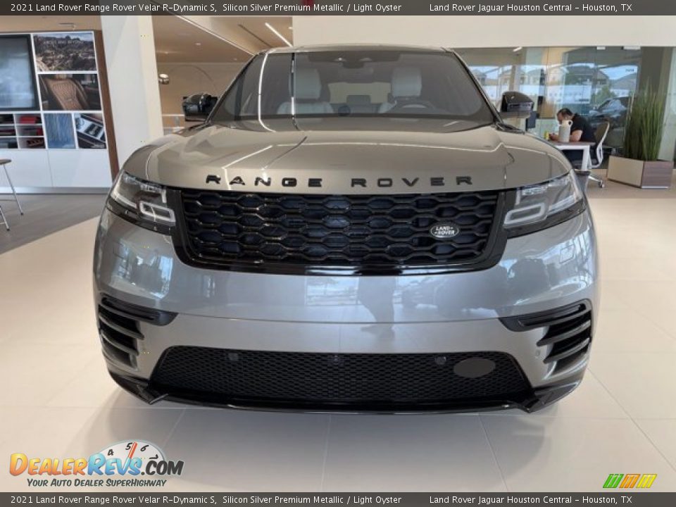 2021 Land Rover Range Rover Velar R-Dynamic S Silicon Silver Premium Metallic / Light Oyster Photo #8