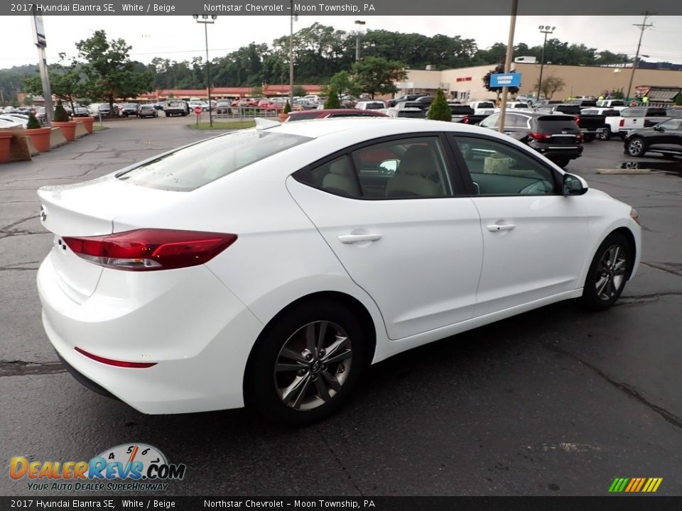 2017 Hyundai Elantra SE White / Beige Photo #9